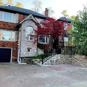  Guest house The Leaside Garden Canada