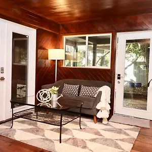  Guest house Sunny House Canada